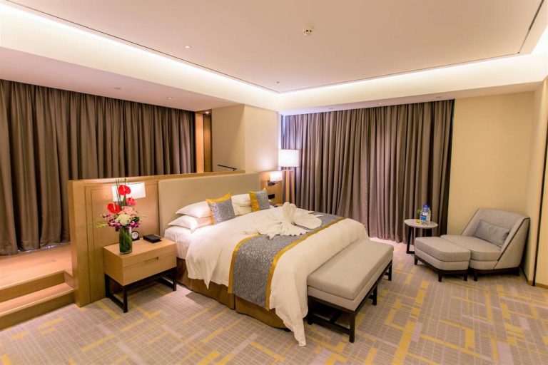 Howard johnson glory plaza chenghai room - TonySourcing