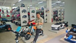 Ride on Car Showroom