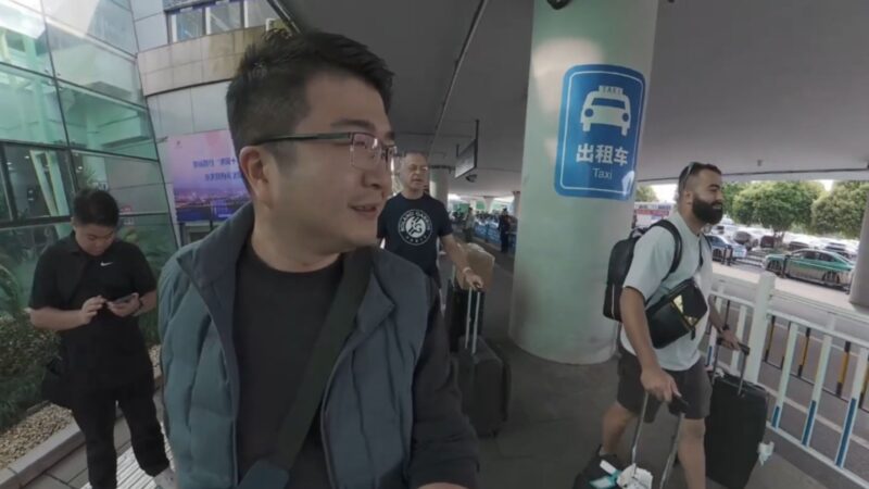 Tony Pick up oversea visitor from Yiwu airport